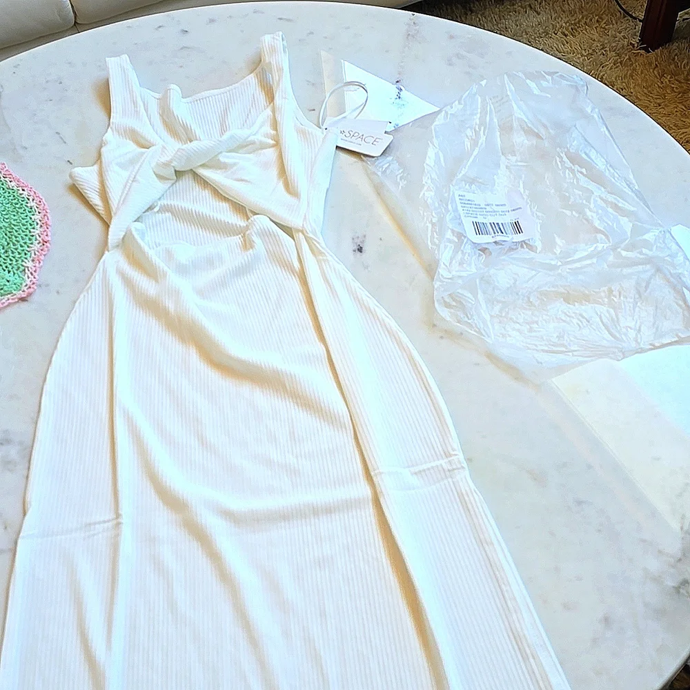 NWT L'Space Nico cut-out midi dress in cream size medium - Picture 13 of 14